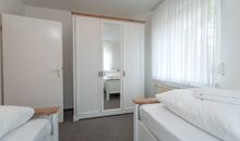 Schlafzimmer 2 mit zwei Einzelbetten