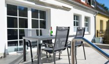 Die möblierte Süd-Terrasse