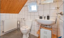 kleines Bad mit WC im Dachgeschoss