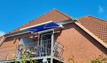 Außenansicht mit Balkon
