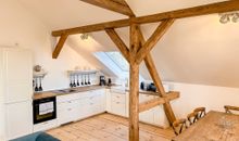 Gutshof Liepe - Ferienwohnung im 1. Obergeschoss - Küche und Essbereich
