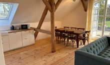 Gutshof Liepe - Ferienwohnung im 1. Obergeschoss - Küche und Essbereich