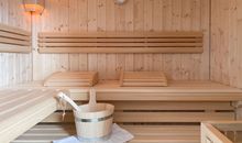 Wohnbereich mit Zugang zum Balkon