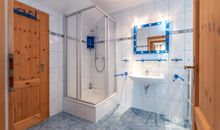 Badezimmer im Obergeschoss