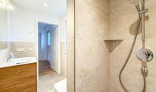 Badezimmer im Erdgechoß