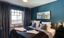 Das Schlafzimmer mit Boxspringbett