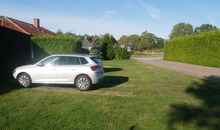Einfahrt/ Parkplatz
