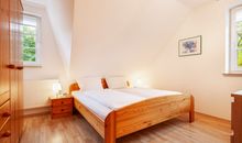 2.Schlafzimmer mit Doppelbett im 1.OG