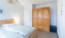 Kleiderschrank im Schlafzimmer