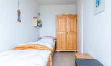 Kleiderschrank im zweiten Schlafzimmer