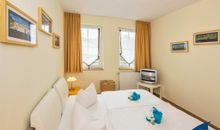 Schlafzimmer inkl. TV-Gerät