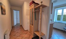 Haus mit Balkon und Terrasse
