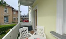bestuhlter Balkon