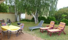 Große, geschützte Terrasse hinter dem Haus, Toplage ganz im Grünen, Fahrradständer, Grill