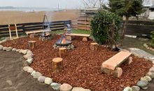 Grill- und Chill-Lounge im Garten direkt am Peene-Strom