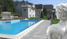 Pool Schwimmbad außen