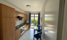 Küche mit Zugang zur Südterrasse