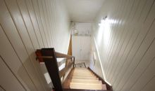 Treppe vom Eingangsbereich zur Wohnung