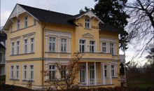 Küchenzeile mit Backofen