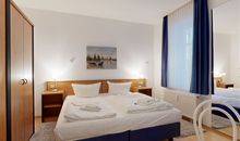 Doppelbett-Schlafzimmer