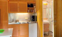 Gartenhaus Dassow Blick Richtung Badezimmer