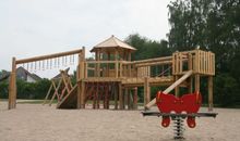 Kinder-Spielplatz 100 m entfernt