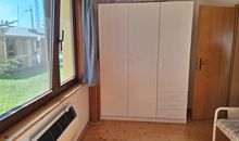 großer Kleiderschrank