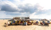 Strandbar direkt an der Ostsee