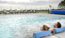 Outdoorpool im Entdeckerbad an der Ostsee