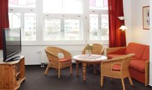 Sitzbereich mit TV