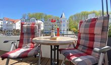 bestuhlter Balkon