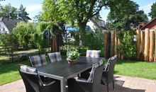 Außenansicht der großen Ferienwohnung mit Terrasse