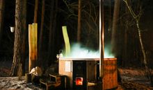 Winterliche Nacht am HotTub