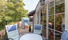 Der große möblierte Balkon