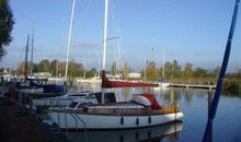 kleiner Yachthafen direkt vor der Tür (Liegeplatz auf Anfrage)
