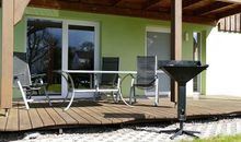 Hausansicht mit Auffahrt