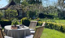 Sitzplatz im Garten zur âEurogroÃen WohnungâEuro gehÃ¶rend