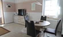 Wohnzimmer mit Essbereich