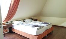 Schlafzimmer App.9