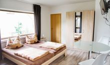 modernes gemütliches Schlafzimmer