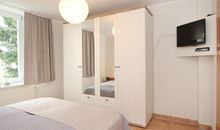 Schlafzimmer Kleiderschrank