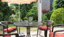 möblierte Terrasse