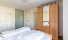 Doppelbett Kleiderschrank