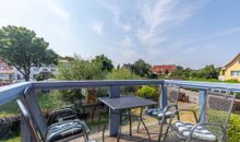 möblierter Balkon