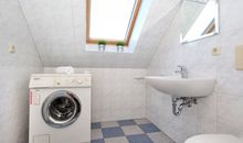 Gästetoilette mit Waschmaschine