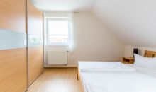 Doppelbett Kleiderschrank
