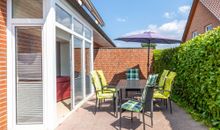 möblierte Terrasse
