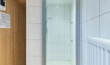 Dusche im Saunabereich