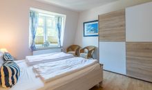 Kleiderschrank im Schlafzimmer