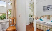 kombinierter Wohn- & Schlafbereich mit Schlafcouch